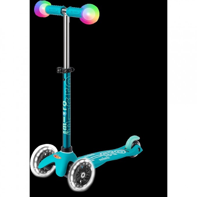 Самокат MICRO MINI DELUXE MAGIC аква LED MMD131 Самокат MICRO MINI DELUXE MAGIC аква LED MMD131
